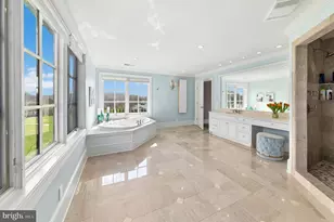 2214 N Melrose Ln, Bethlehem, PA 18015 - Photo 31