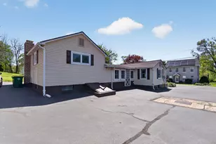 8275 Mertztown Rd, Alburtis, PA 18011 - Photo 9