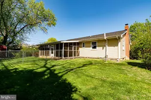 4882 Pine Grove Cir, Allentown, PA 18106 - Photo 3