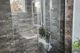 811 S Glenwood St, Allentown, PA 18103 - Photo 21