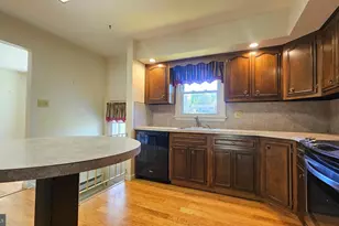 524 E Tioga St, Allentown, PA 18103 - Photo 9