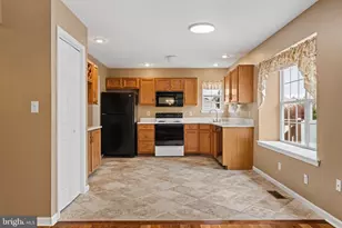 4041 Appleseed Dr, Coplay, PA 18037 - Photo 15