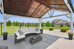 2255 Redwood Dr, Slatington, PA 18080 - Photo 5