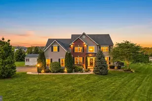 2255 Redwood Dr, Slatington, PA 18080 - Photo 1