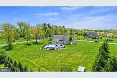 2255 Redwood Drive, Slatington, PA 18080 - Photo 3