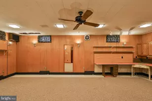 1220 S Lumber St, Allentown, PA 18102 - Photo 47