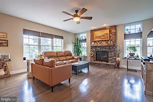 1050 Kressler Rd, Allentown, PA 18103 - Photo 27
