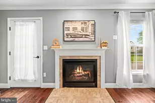 2066 Rolling Meadow Dr, Macungie, PA 18062 - Photo 7