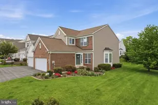5207 Blue Sky Dr, Orefield, PA 18069 - Photo 1