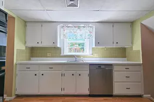 1605 Lois Ln, Bethlehem, PA 18018 - Photo 11