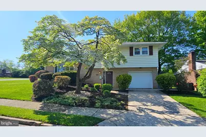 1605 Lois Lane, Bethlehem, PA 18018 - Photo 1