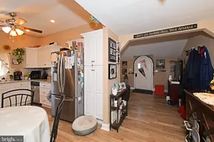 910 Fernwood St, Emmaus, PA 18049 - Photo 9