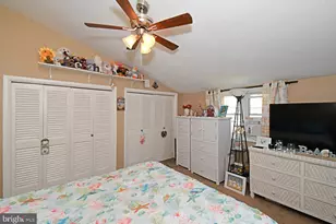 910 Fernwood St, Emmaus, PA 18049 - Photo 23
