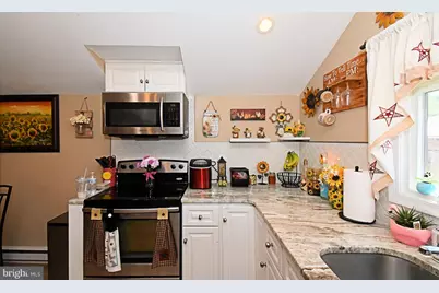 910 Fernwood Street, Emmaus, PA 18049 - Photo 13