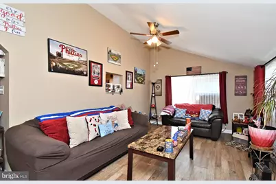 910 Fernwood Street, Emmaus, PA 18049 - Photo 5