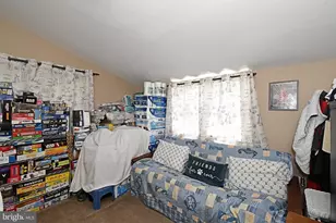 910 Fernwood St, Emmaus, PA 18049 - Photo 17