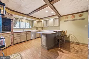 7458 S Main St, Coopersburg, PA 18036 - Photo 21