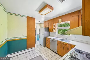 3065 W Livingston St, Allentown, PA 18104 - Photo 7