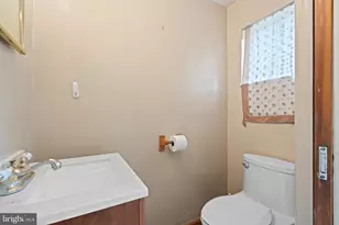 5131 Fairlawn Rd, Center Valley, PA 18034 - Photo 29