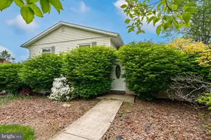 5131 Fairlawn Rd, Center Valley, PA 18034 - Photo 5