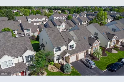 323 Surrey Place, Macungie, PA 18062 - Photo 3