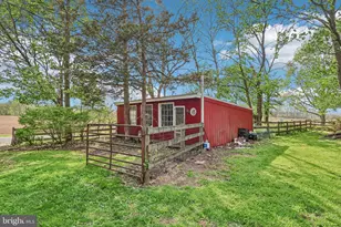 8893 Longswamp Rd, Alburtis, PA 18011 - Photo 33