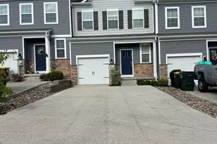 1047 Turnstone Dr, Fogelsville, PA 18051 - Photo 1