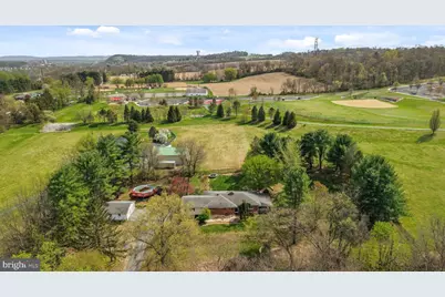 1042 Neffs Laurys Road, Schnecksville, PA 18078 - Photo 5