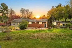 1042 Neffs Laurys Rd, Schnecksville, PA 18078 - Photo 1