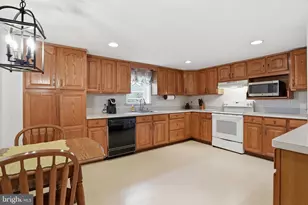 1480 Pennsylvania Ave, Emmaus, PA 18049 - Photo 15