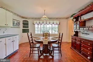 5662 Oak Ln, Zionsville, PA 18092 - Photo 11