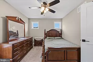 1106 S Carlisle St, Allentown, PA 18103 - Photo 13