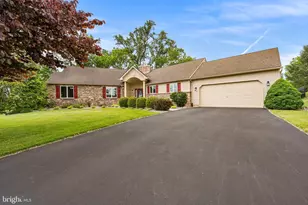 1223 Morning Star Dr, Allentown, PA 18106 - Photo 3