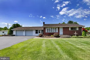 4420 N Sunset Dr, Coopersburg, PA 18036 - Photo 1
