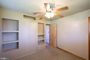 4420 N Sunset Dr, Coopersburg, PA 18036 - Photo 17