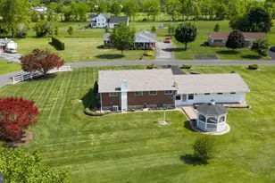 4420 N Sunset Dr, Coopersburg, PA 18036 - Photo 9