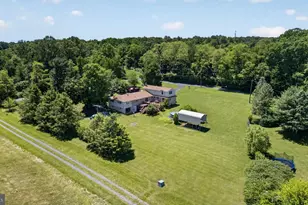 1433 Flint Hill Rd, Coopersburg, PA 18036 - Photo 3