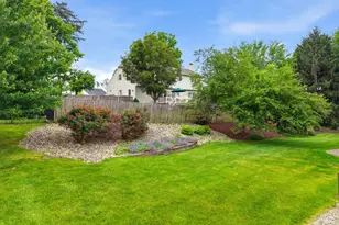 4053 Wedgewood Rd, Allentown, PA 18104 - Photo 5