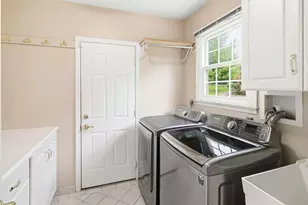 4053 Wedgewood Rd, Allentown, PA 18104 - Photo 19
