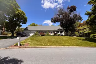4053 Wedgewood Rd, Allentown, PA 18104 - Photo 3