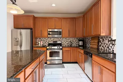 894 Yorkshire Drive, Breinigsville, PA 18031 - Photo 15