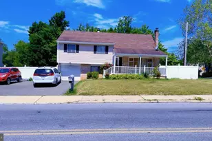 511 E Harrison St, Emmaus, PA 18049 - Photo 3