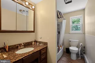 4844 Pine Grove Cir, Allentown, PA 18106 - Photo 11