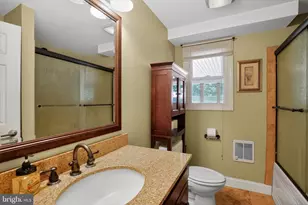 4844 Pine Grove Cir, Allentown, PA 18106 - Photo 7