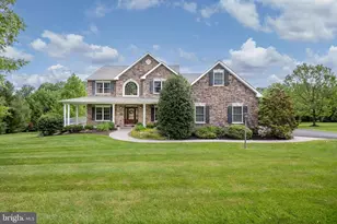 7447 Bell Gate Rd, Coopersburg, PA 18036 - Photo 1