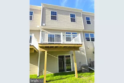8216 Alexander Court, Breinigsville, PA 18031 - Photo 3