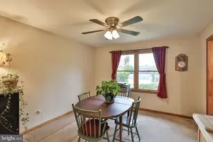 7049 Carriage Dr, Coopersburg, PA 18036 - Photo 9