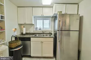 247 Adrain St, Emmaus, PA 18049 - Photo 9