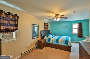 411 E Oxford St, Coopersburg, PA 18036 - Photo 23