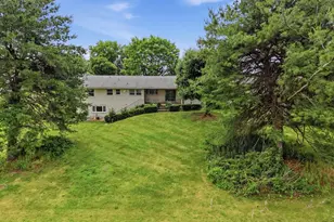 1657 Clearview Rd, Coplay, PA 18037 - Photo 13